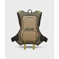 South Downs Bikes Albek H20-Haul Eight Hydration Pack 3L in Sunflash Dune | FREE delivery over £30 + Cycle Scheme