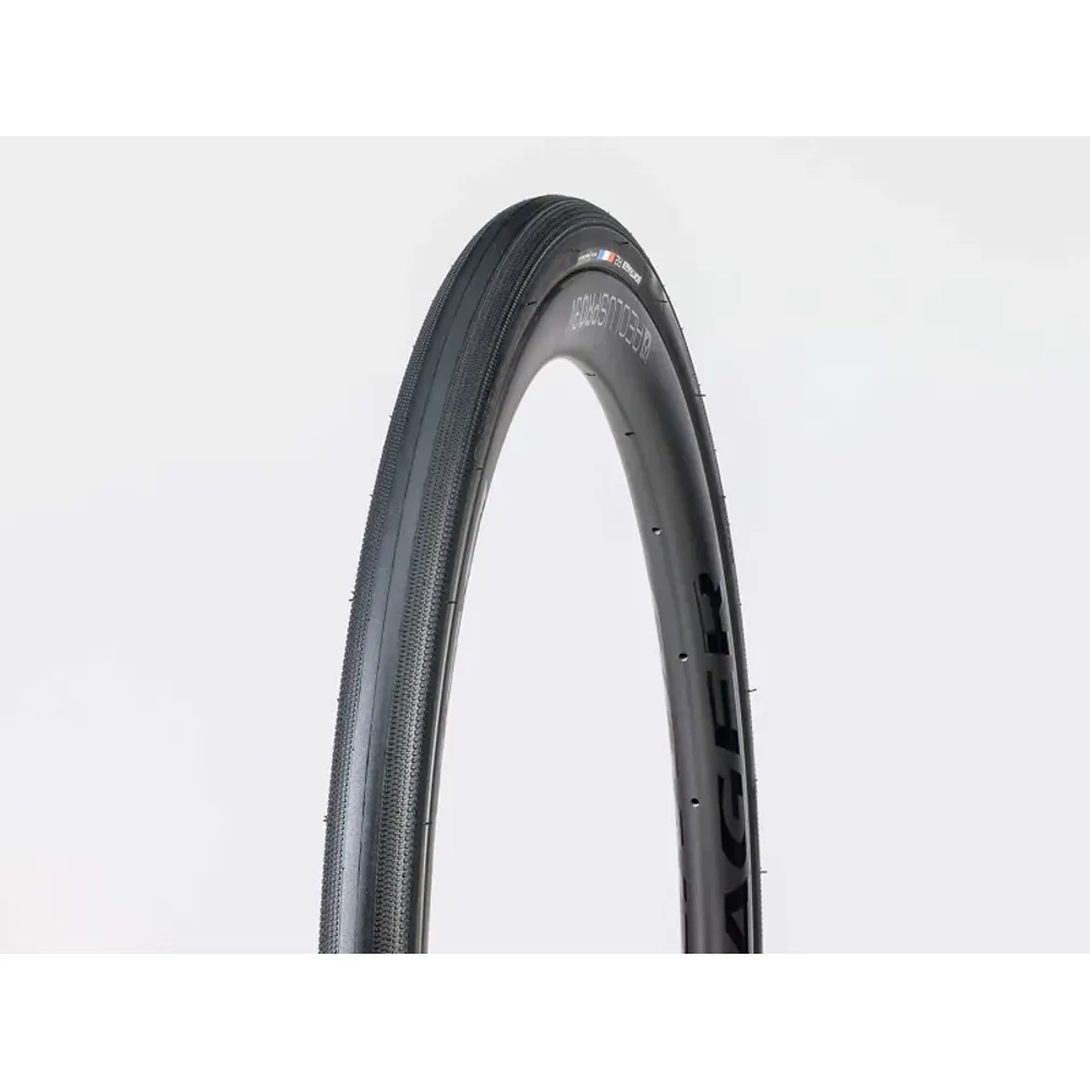 South Downs Bikes Bontrager R2 Hard Case Lite 700x25c Road Tyre in Black | FREE delivery over £30 + Cycle Scheme