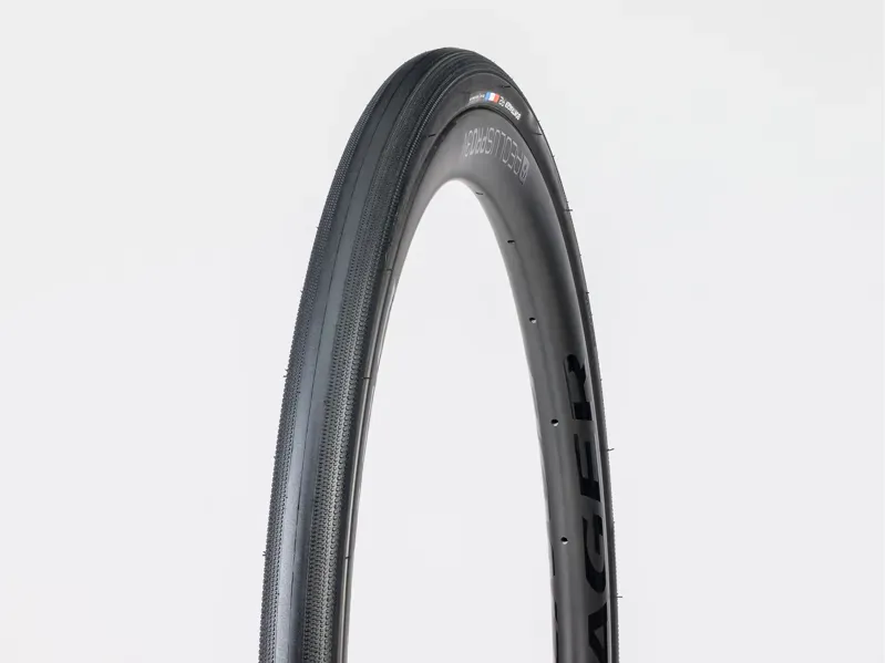 Bontrager R2 Hard-Case Lite 700x23c Road Bike Tyre in Black