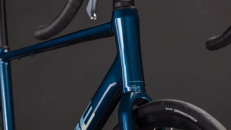 Cube Attain Pro Road Bike in Nautica/Prism-6