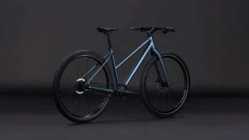 Cube Editor Pro Hybrid Bike in Mineral Blue/Chrome-8