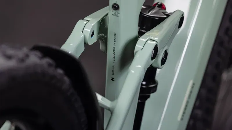 Cube Stereo Hybrid One44 Exc 800 E-MTB in Desert Stone/Dried Herbs-4