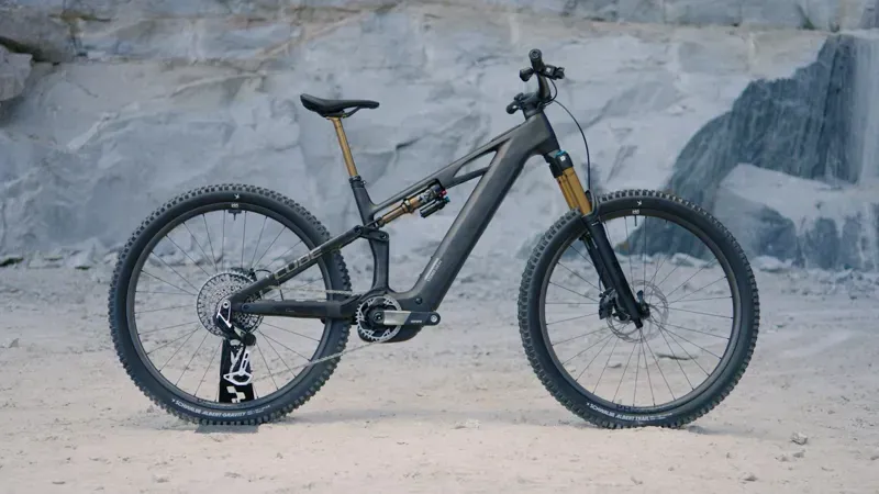 Cube Stereo Hybrid One44 HPC SLT 800 E-MTB Carbon Grid/Chrome-1