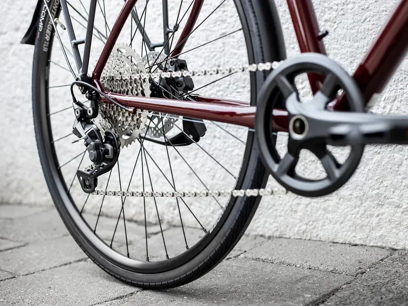 2022 Trek FX 3 Disc Equipped Hybrid Bike in Viper Red to Cobra Blood-5