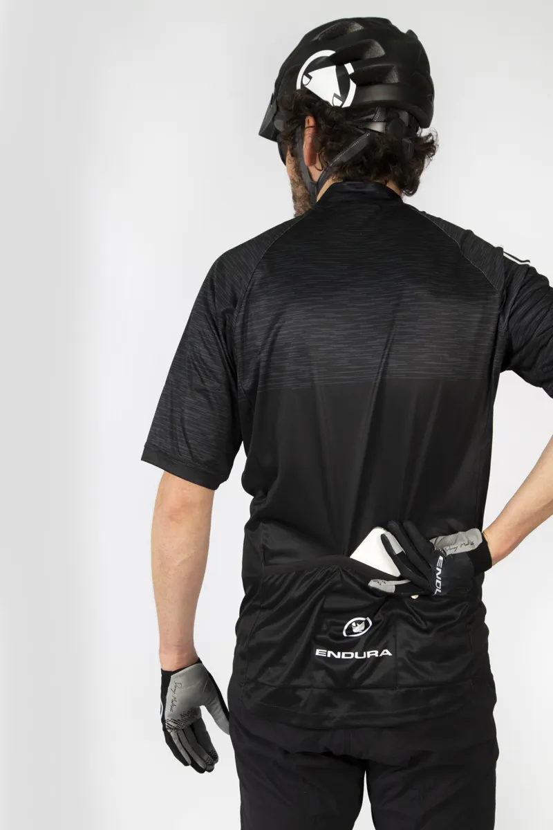 Endura Hummvee Ray Short Sleeve Jersey in Black-2