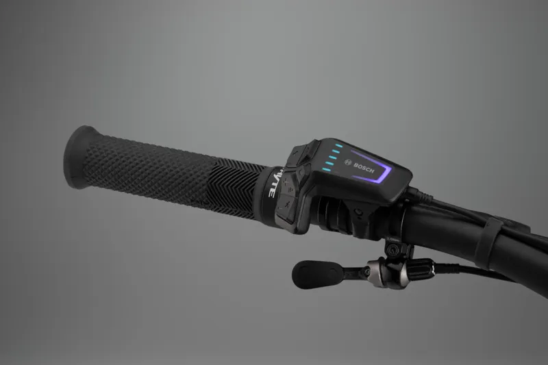 Whyte Bikes E-160 RSX Trail/Enduro E-mountain Bike in Black/Matt Black-3