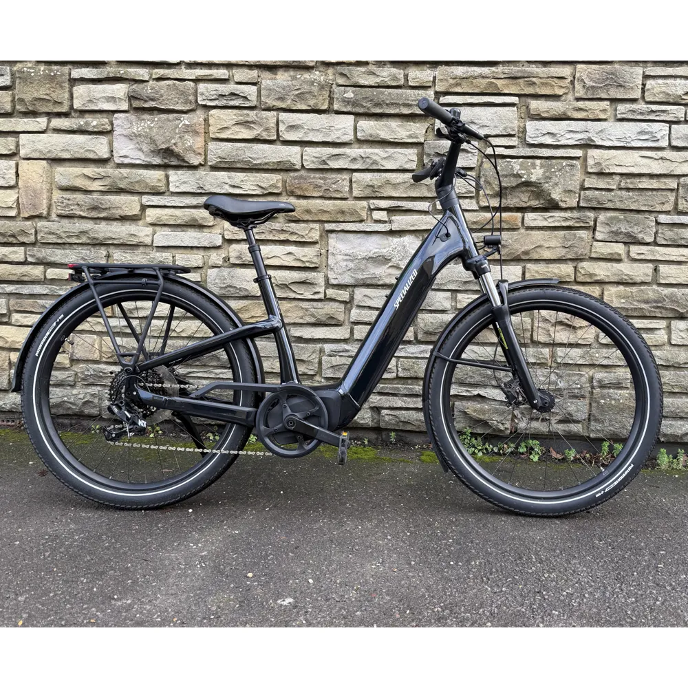 South Downs Bikes Specialized COMO 4.0 NB PRE-LOVED -Medium Frame | FREE delivery over £30 + Cycle Scheme