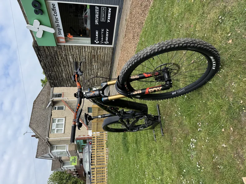 Pre Loved Upgraded E-160 RSX Black Large-1