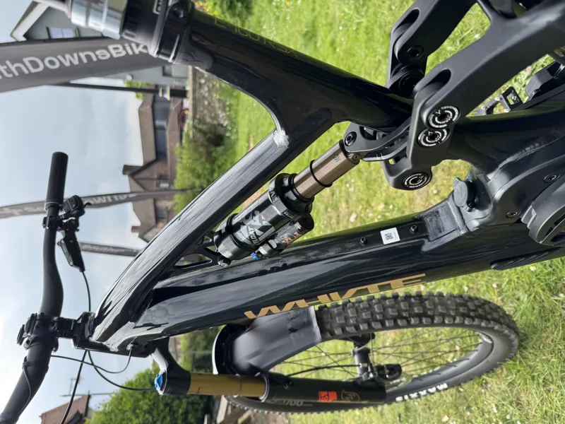 Pre Loved Upgraded E-160 RSX Black Large-2