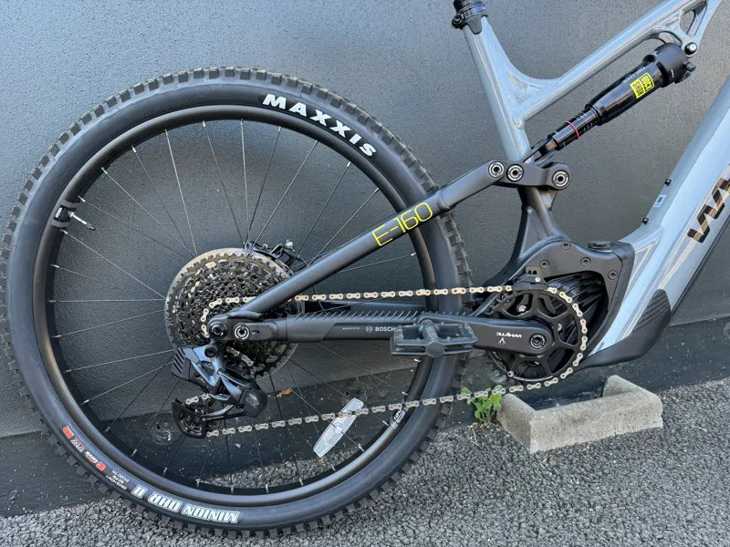 E-160 S Grey with Matt Black-2