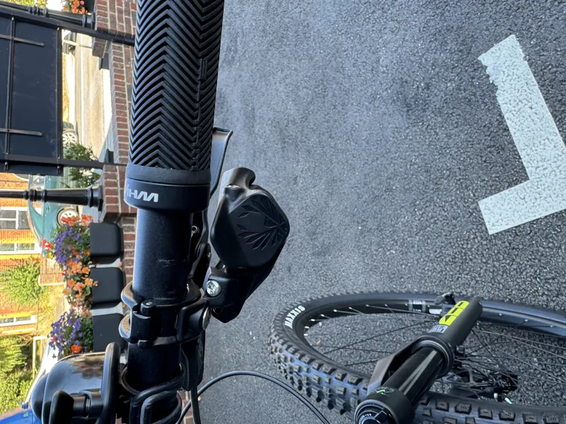 E-160 S Grey with Matt Black-9