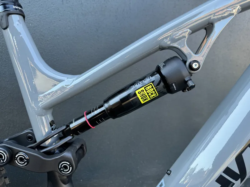 E-160 S Grey with Matt Black-1