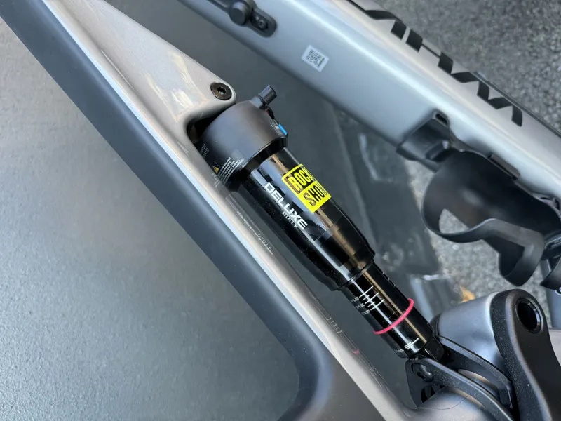 Whyte Bikes ELyte 150 RSX Trail/Enduro E-bike in Gloss Silver w/ UD Carbon-3