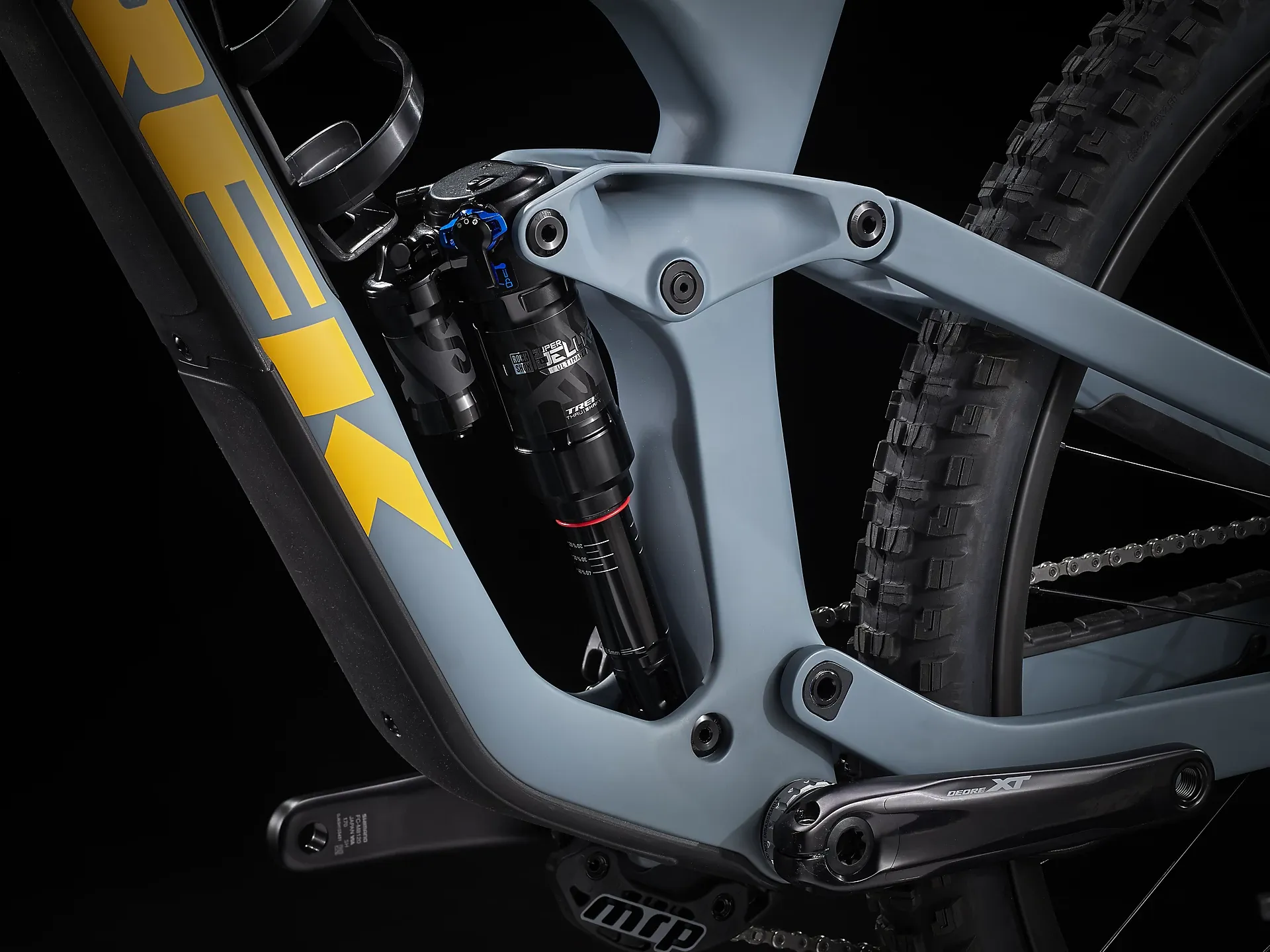 Trek Slash 9.8 XT Carbon Mountain Bike in Matte Battleship Blue