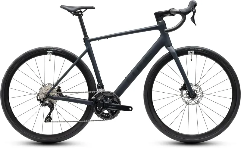 Cube Attain SLX Road Race Bike in Black/Chrome