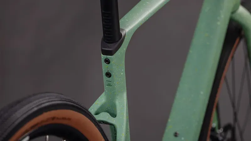 Cube Nulane C:62 SLT Gravel Bike in Green Smoothie/Green-3