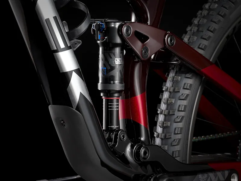 2022 Trek Top Fuel 9.9 XX1 AXS MTB in Carbon Red Smoke/Black-2