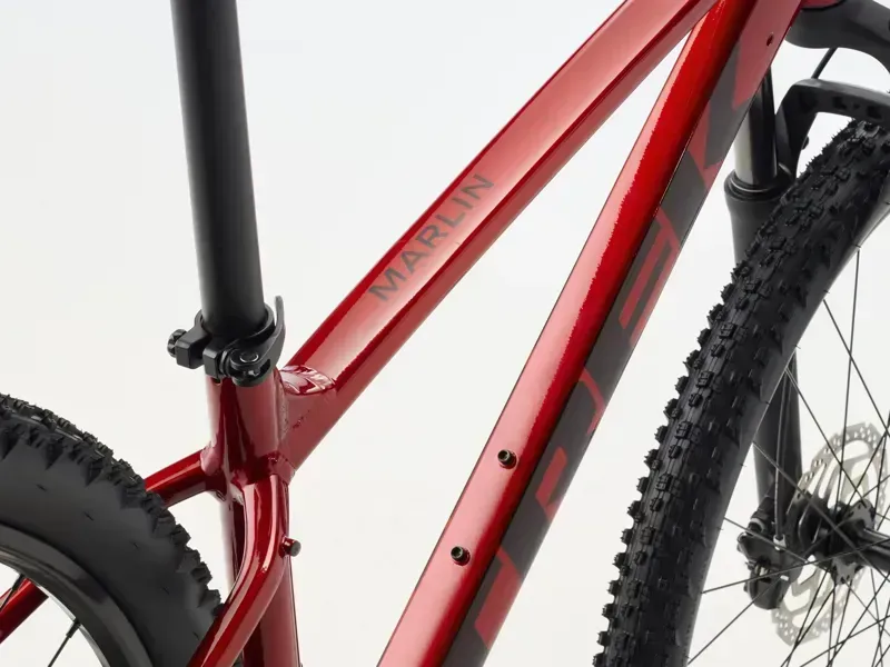 Trek Marlin 5 Gen 3 XC MTB in Fury Red-4